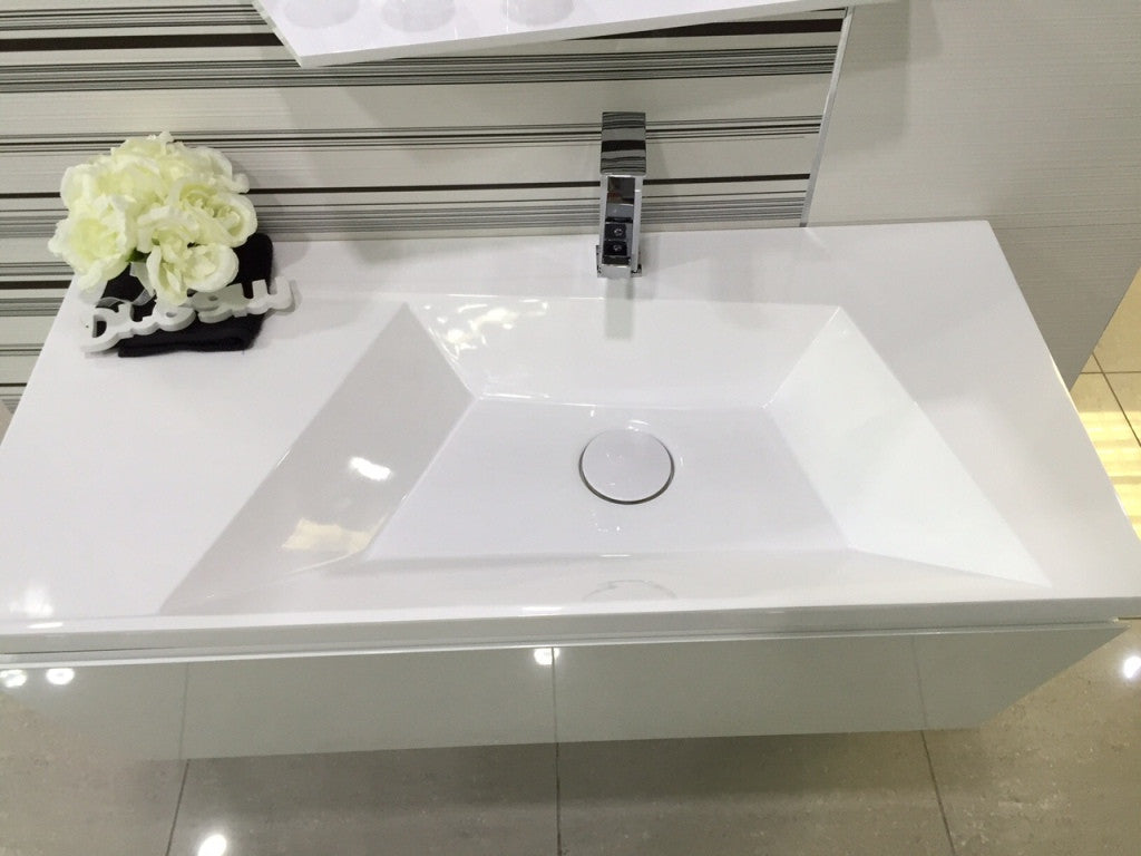 Aquamoon Hara 39 Modern Bathroom Vanity Set - White