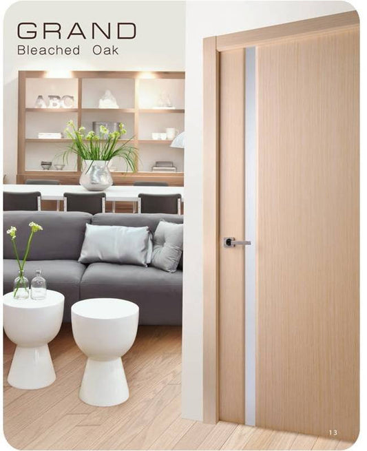 Gran 208 Interior Door In A Bleach Oak Finish W/ Frosted Glass Strip
