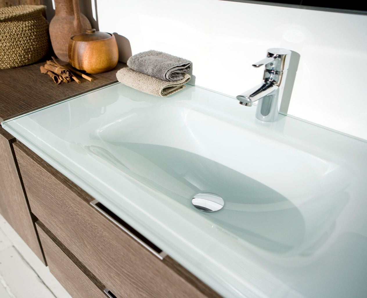 AQUA DECOR Life 31" Modern Bathroom Vanity - Nogal (Bath Trends Exclusive)