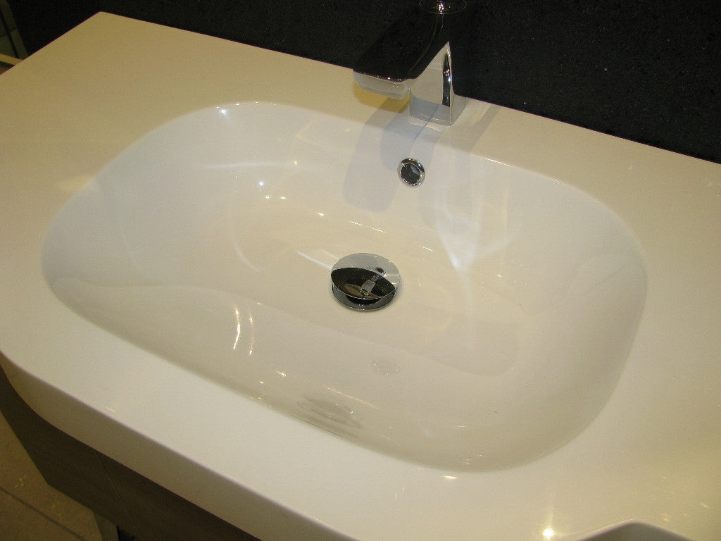 BLOW OUT SALE Aquamoon Aldo 39 White Modern Bathroom Vanity Set - White