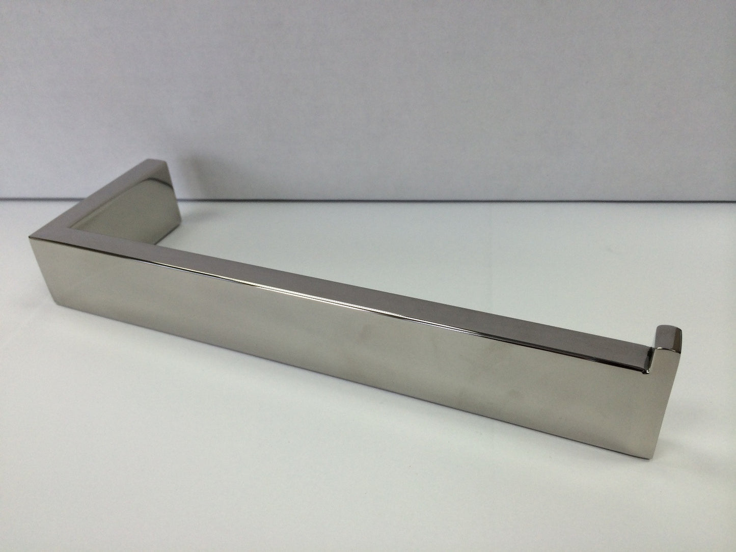 AQUA DECOR ACC 34 Hand Towel Holder Modern Bathroom Accessory - Chrome