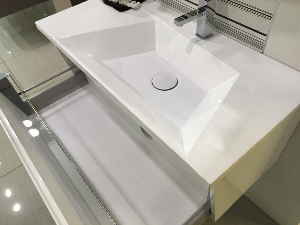 Aquamoon Hara 39 Modern Bathroom Vanity Set - White