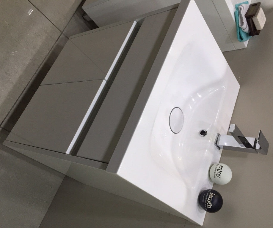 Aquamoon Danu 24 Modern Bathroom Vanity Set - White