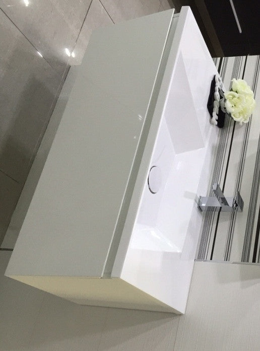 Aquamoon Hara 39 Modern Bathroom Vanity Set - White