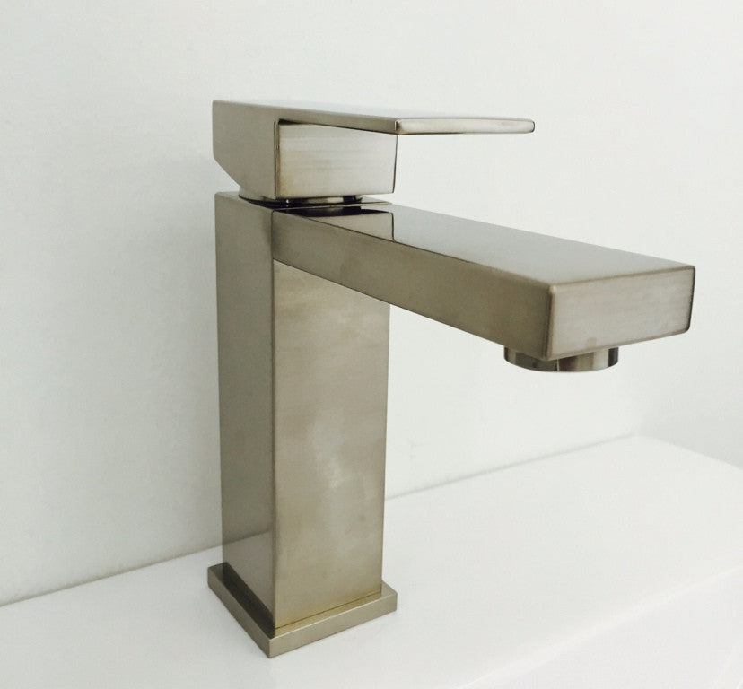 Aquamoon Milan Single Hole Mount Bathroom Faucet Brushed Nickel