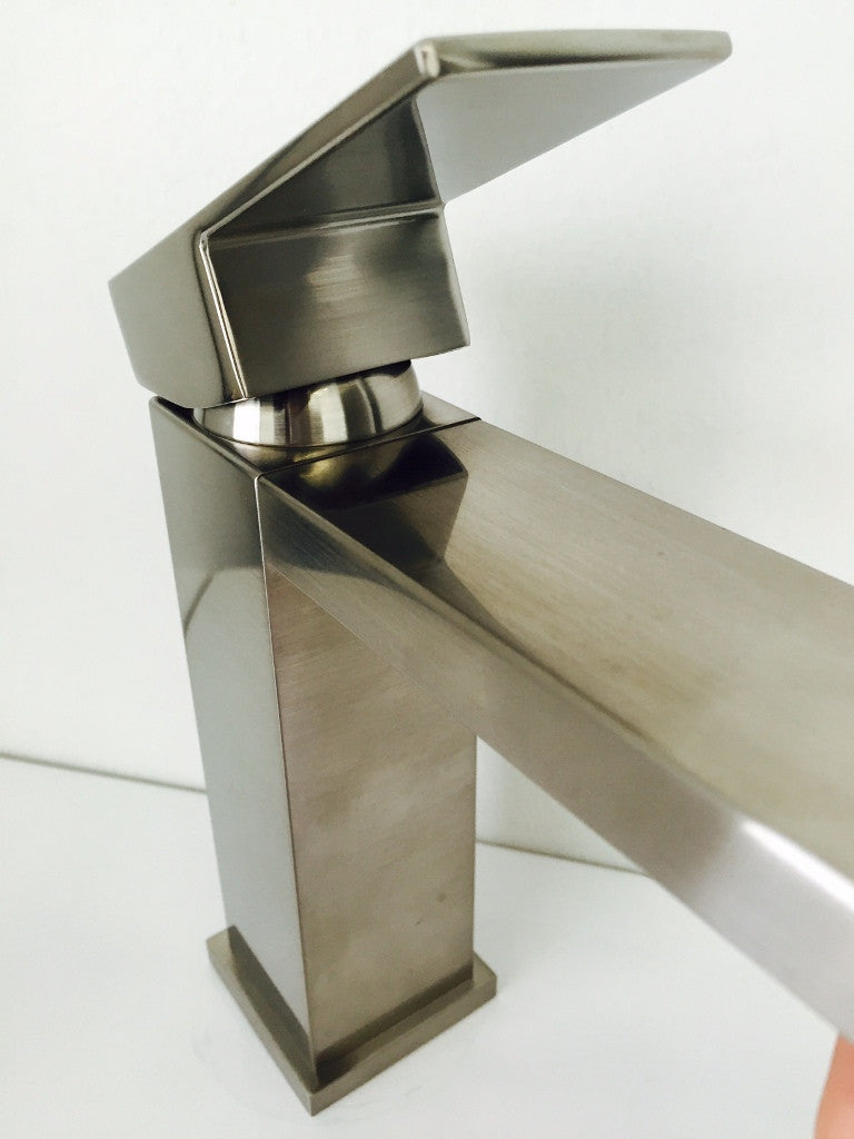 Aquamoon Milan Single Hole Mount Bathroom Faucet Brushed Nickel