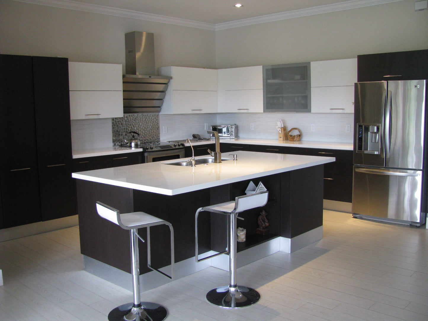 Custom Made European Design Kitchens - Customer Showcase # 24