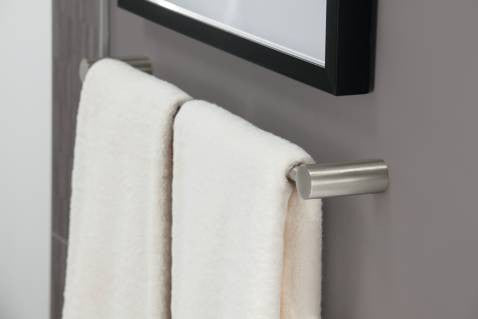 MOEN Align brushed nickel 18" towel bar