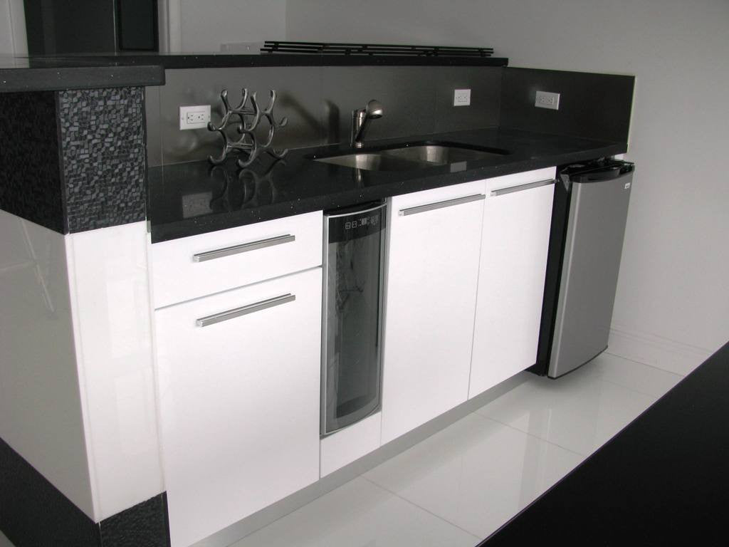 Custom Made European Design Kitchens - Customer Showcase # 08