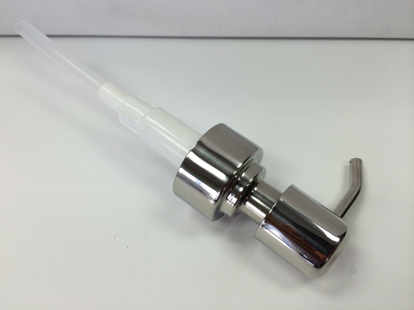 AQUA DECOR ACC 34 Soap Dispenser Modern Bathroom Accessory - Chrome