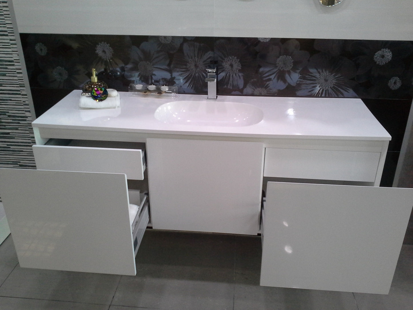 Aquamoon Soul 58 Modern Bathroom Vanity Set - White